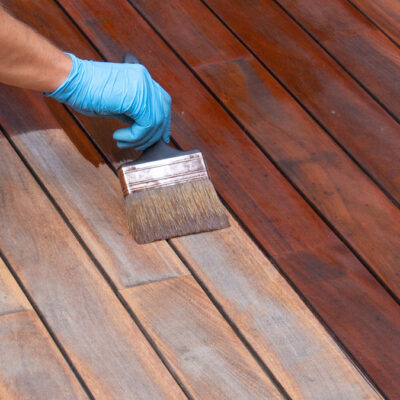 مقایسه کیفیت رنگ چوب رمرس آلمان با برندهای ارزان‌تر در پروژه‌های فضای داخلی و خارجی